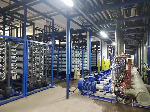 純水一號江蘇某光伏項(xiàng)目800/小時超純水設(shè)備順利產(chǎn)水